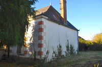 Maison à vendre à Noyant-Villages, Maine-et-Loire - 58 600 € - photo 2