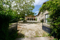 Maison à vendre à Rouzède, Charente - 395.000 € - photo 7
