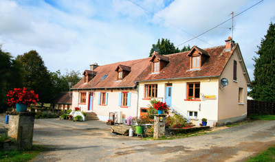 Maison à vendre à Saint-Yrieix-la-Perche, Haute-Vienne, Limousin, avec Leggett Immobilier