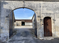 Chateau à vendre à Gurat, Charente - 318.000 € - photo 2