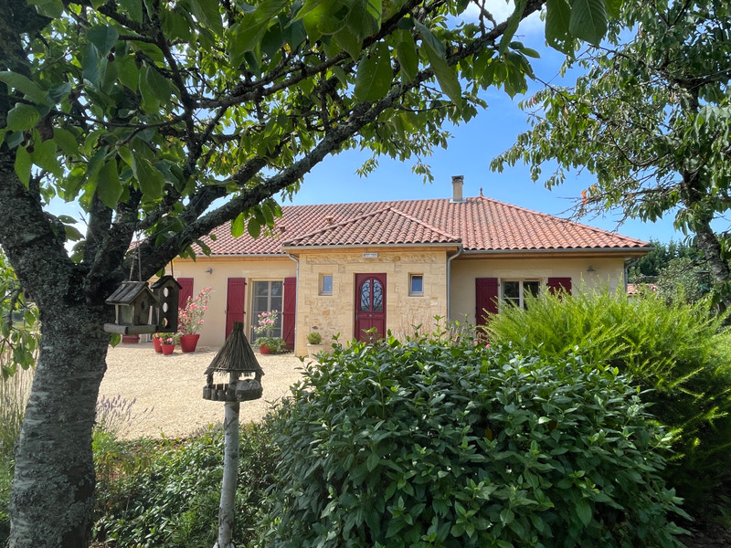 Maison à vendre à Rouffignac-Saint-Cernin-de-Reilhac, Dordogne - 495 000 € - photo 1