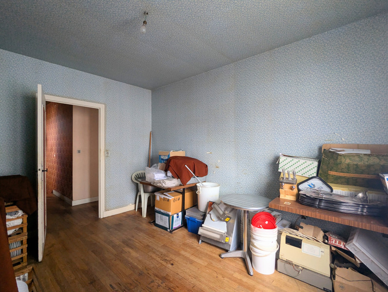 French property for sale in Thiviers, Dordogne - €267,500 - photo 6