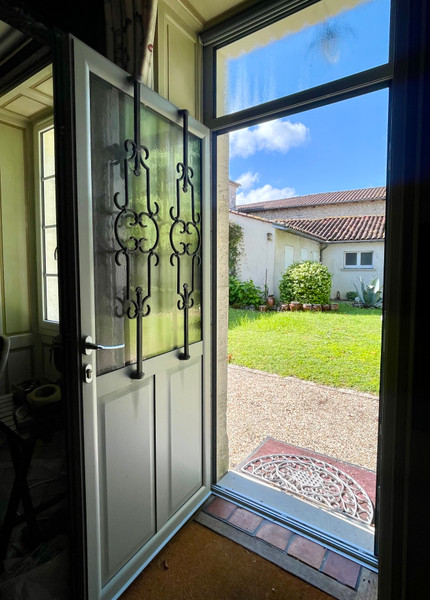 French property for sale in Cognac, Charente - €365,900 - photo 3