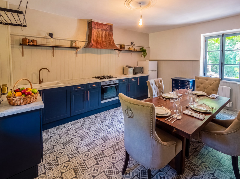French property for sale in Aubusson, Creuse - €499,900 - photo 11