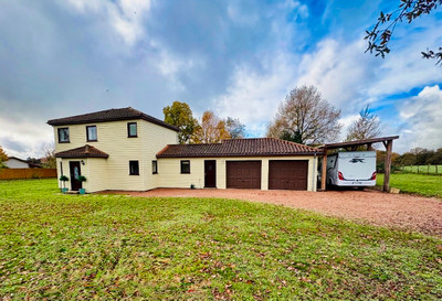 Maison à vendre à Saint-Saud-Lacoussière, Dordogne, Aquitaine, avec Leggett Immobilier