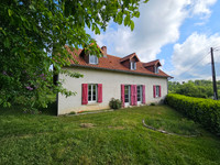 Maison à vendre à Néris-les-Bains, Allier - 288.900 € - photo 1