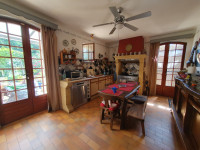 Maison à vendre à Vers-Pont-du-Gard, Gard - 495.000 € - photo 3