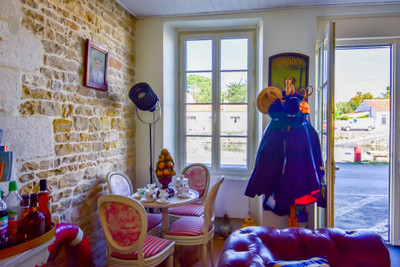 French property for sale in Marans, Charente-Maritime - €229,000 - photo 3