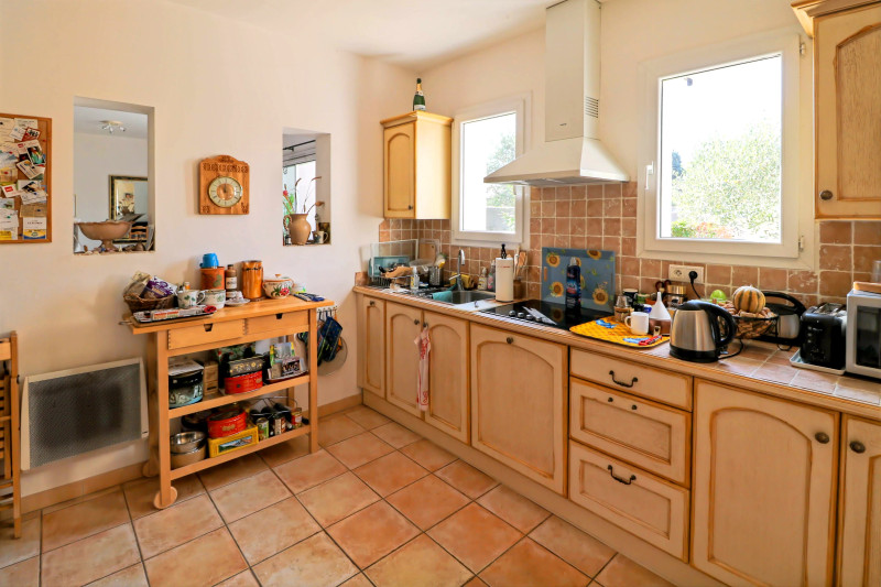 French property for sale in Saint-Hilaire-d'Ozilhan, Gard - €369,000 - photo 4