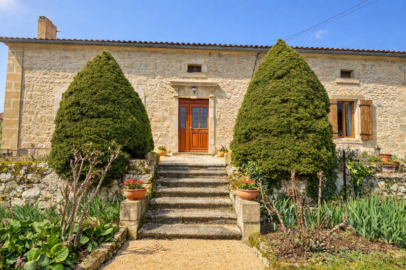 French property for sale in Lauzun, Lot-et-Garonne - €495,000 - photo 9