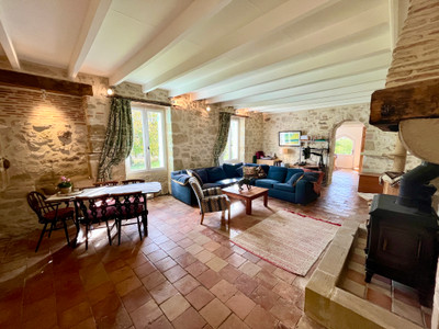 French property for sale in Lauzun, Lot-et-Garonne - €539,999 - photo 1