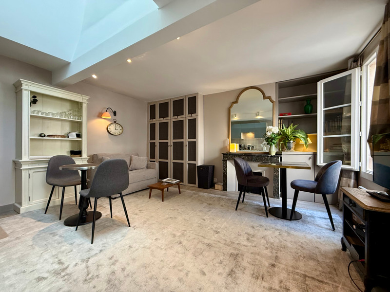 French property for sale in Paris, Paris - €558,000 - photo 3