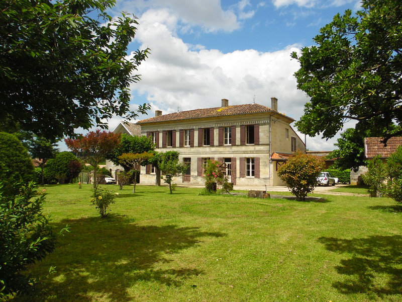 French property for sale in Bourg, Gironde - €567,100 - photo 3