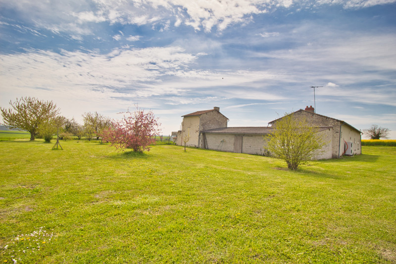 French property for sale in Prinçay, Vienne - photo 2