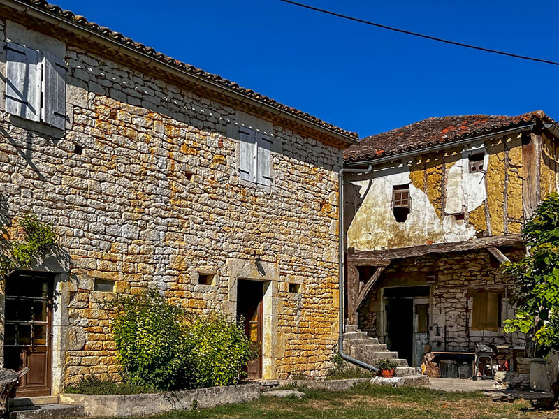 French property for sale in Montpezat-de-Quercy, Tarn-et-Garonne - €447,000 - photo 2