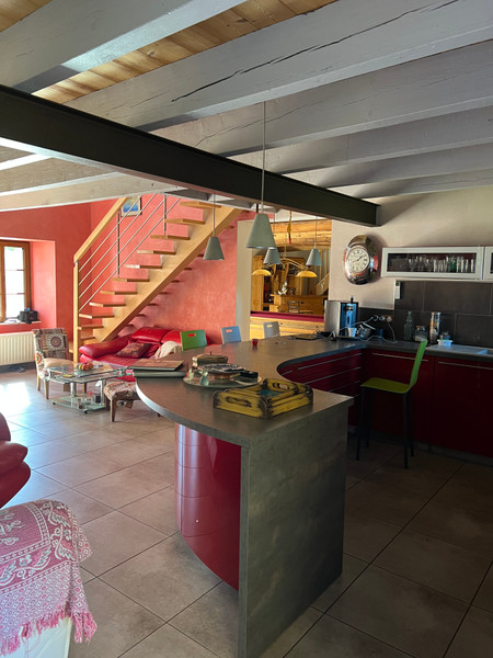 French property for sale in Égliseneuve-d'Entraigues, Puy-de-Dôme - €392,200 - photo 4