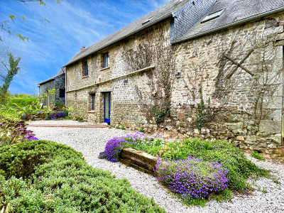 French property for sale in Saint-Martin-des-Landes, Orne - €265,000 - photo 1