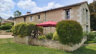 Maison à vendre à Pouançay, Vienne, Poitou-Charentes, avec Leggett Immobilier