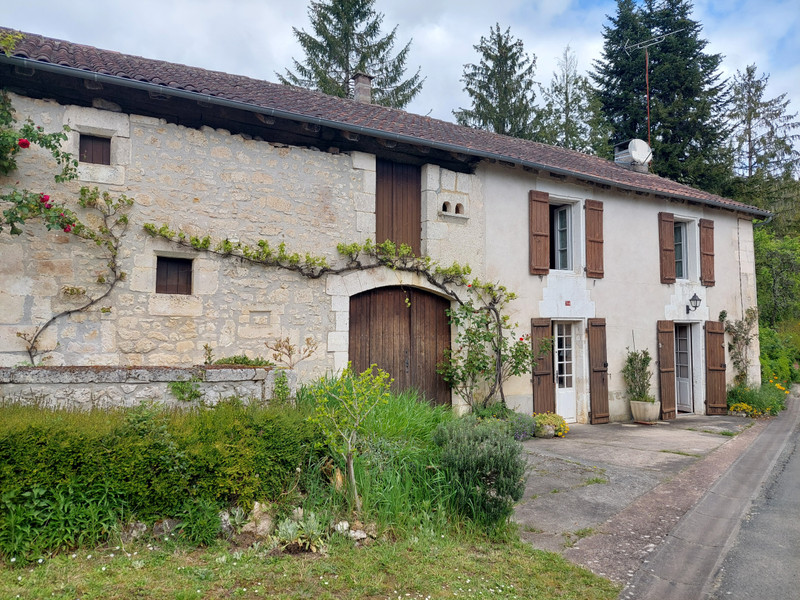 Vente Maison 115m² 6 Pièces à Mareuil en Périgord (24340) - Leggett Immobilier