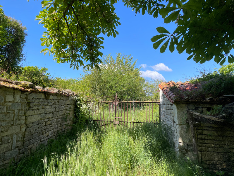 French property for sale in Chef-Boutonne, Deux-Sèvres - €77,777 - photo 7
