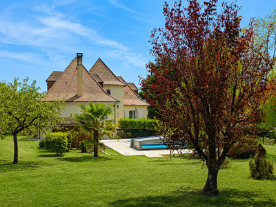 French property for sale in Négrondes, Dordogne - €450,000 - photo 1