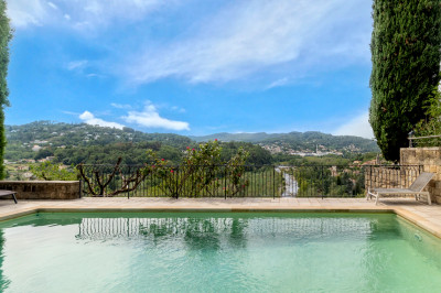 chateau for sale in French Alps (Auvergne-Rhône-Alpes)