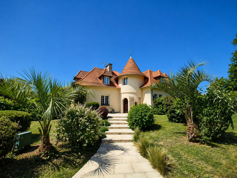 French property for sale in Boulazac Isle Manoire, Dordogne - €499,000 - photo 0