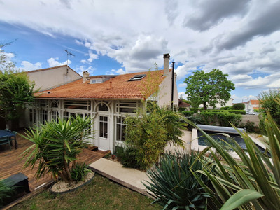 French property for sale in Angoulême, Charente - €534,240 - photo 2