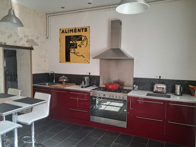 French property for sale in Saint-Romain-la-Virvée, Gironde - €412,340 - photo 4