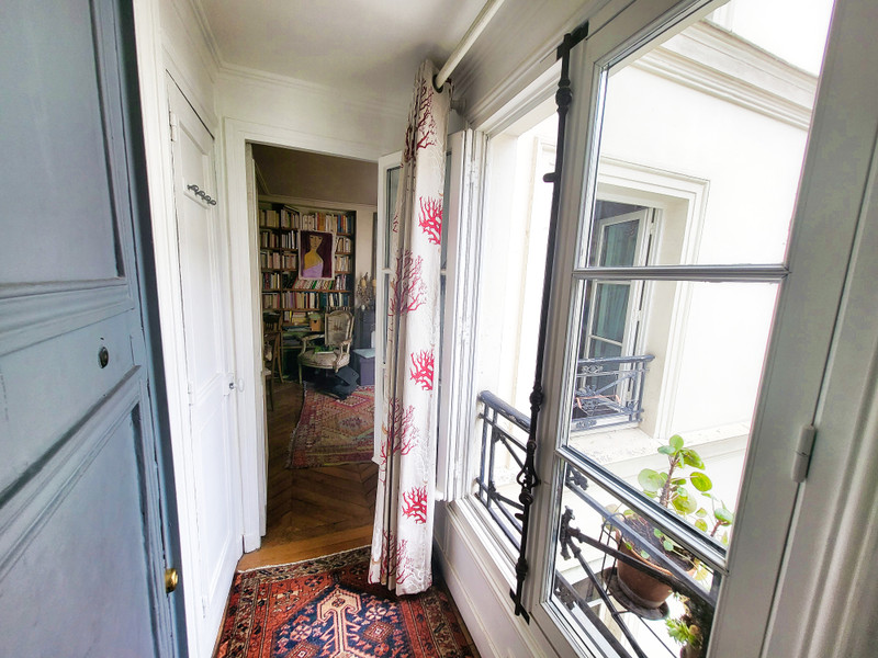 French property for sale in Paris 8e Arrondissement, Paris - €457,000 - photo 13