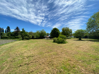 French property for sale in Saint-Dizant-du-Gua, Charente-Maritime - €119,000 - photo 8