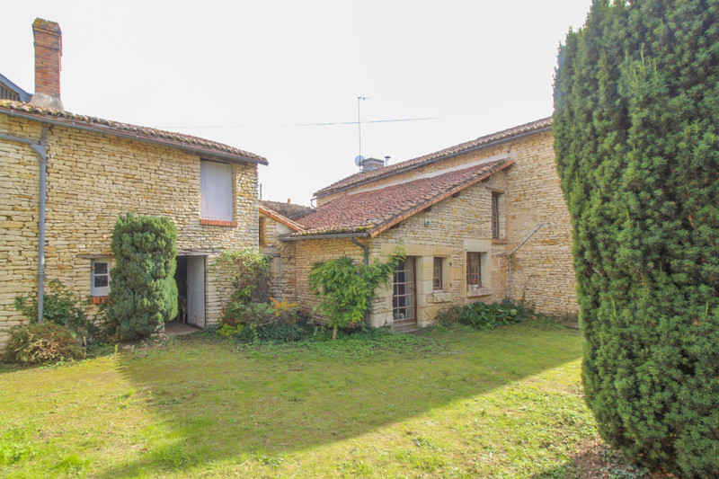 House in Angliers Vienne Nice opportunity to acquire a stone