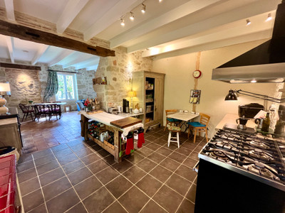 French property for sale in Lauzun, Lot-et-Garonne - €539,999 - photo 2