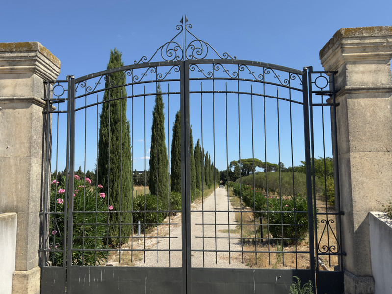 French property for sale in Nîmes, Gard - €1,720,000 - photo 9
