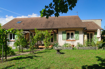 French property for sale in Cour-Cheverny, Loir-et-Cher - €349,800 - photo 1