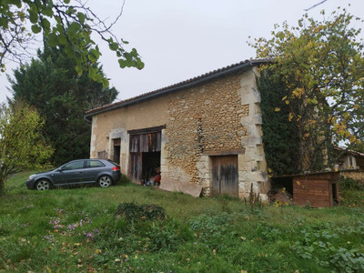 Grange à vendre à Saint-Léon-sur-l'Isle, Dordogne, Aquitaine, avec Leggett Immobilier