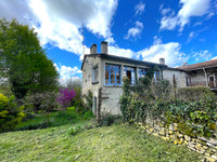 Maison à vendre à Blanzaguet-Saint-Cybard, Charente - 120 000 € - photo 1