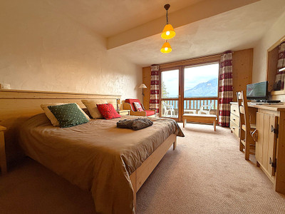 French property for sale in Montvalezan, Savoie - €1,300,000 - photo 8