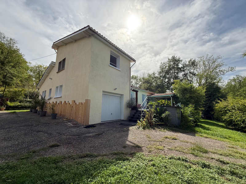 French property for sale in Agen, Lot-et-Garonne - €349,800 - photo 2