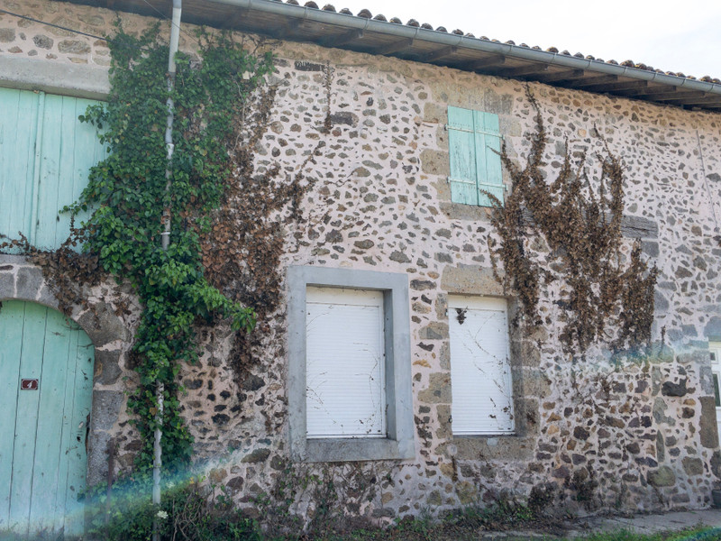 French property for sale in Pressignac, Charente - €68,600 - photo 1