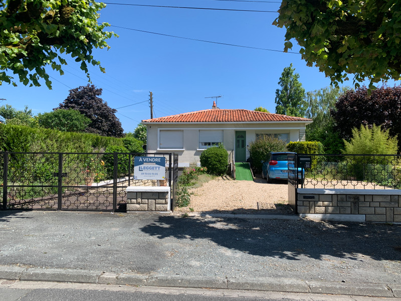 House for sale in SaintJeand'Angély CharenteMaritime Detached 4 bedroomed house for sale