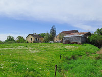 Propriété à vendre à Saint-Léger-sur-Vouzance, Allier - 199 500 € - photo n°1