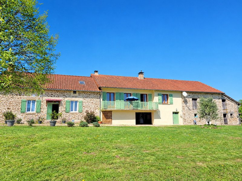 French property for sale in Saint-Jory-de-Chalais, Dordogne - €372,350 - photo 0