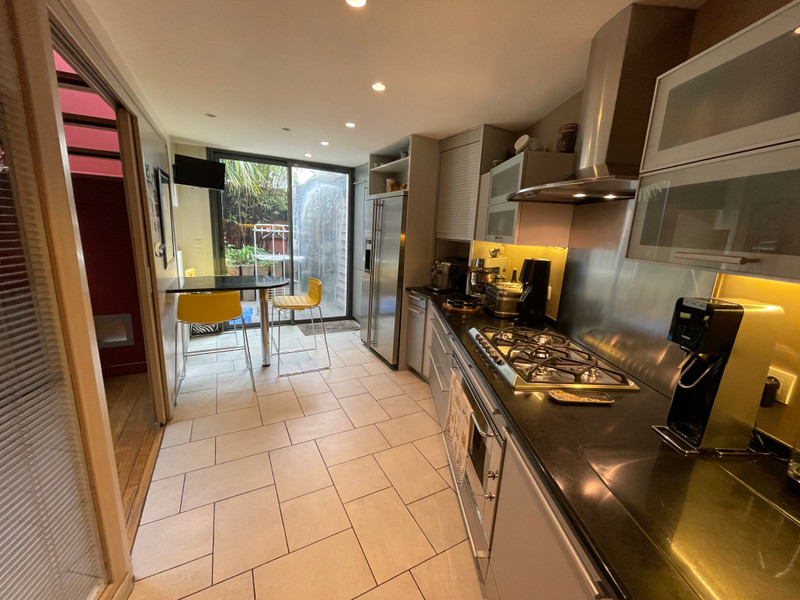 French property for sale in Lyon 8e Arrondissement, Rhône - €625,000 - photo 4