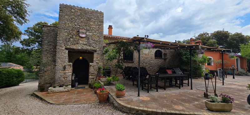 French property for sale in Besse-sur-Issole, Var - €1,850,000 - photo 1