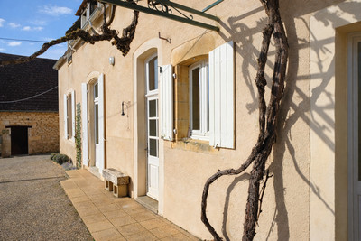 French property for sale in Sarlat-la-Canéda, Dordogne - €440,000 - photo 1