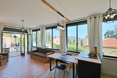 French property for sale in Saint-Raphaël, Var - €445,000 - photo 2