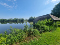 Lacs à vendre à Juvigné, Mayenne - 768.500 € - photo 2