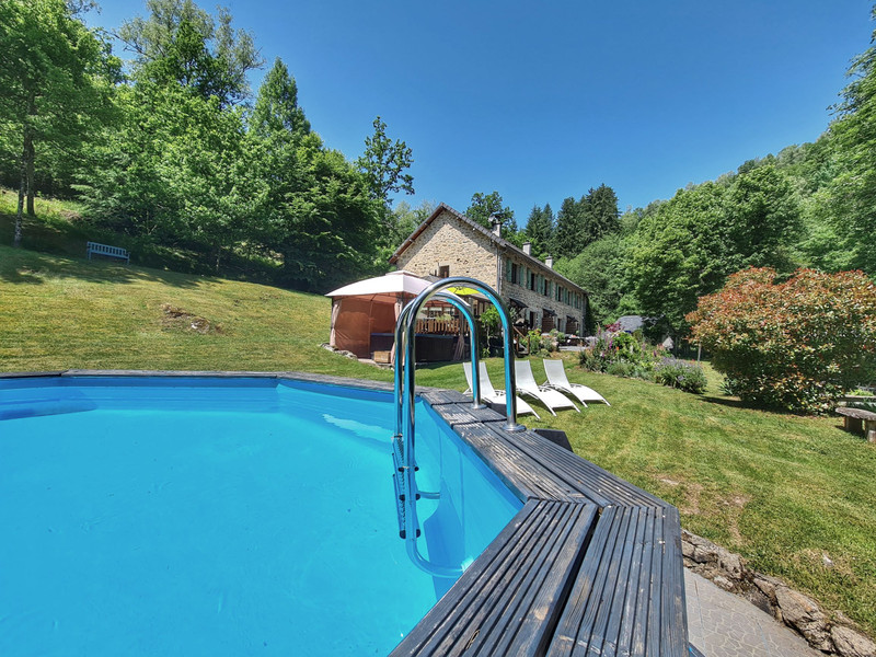 French property for sale in Gioux, Creuse - &#8364;344,500 - photo 3