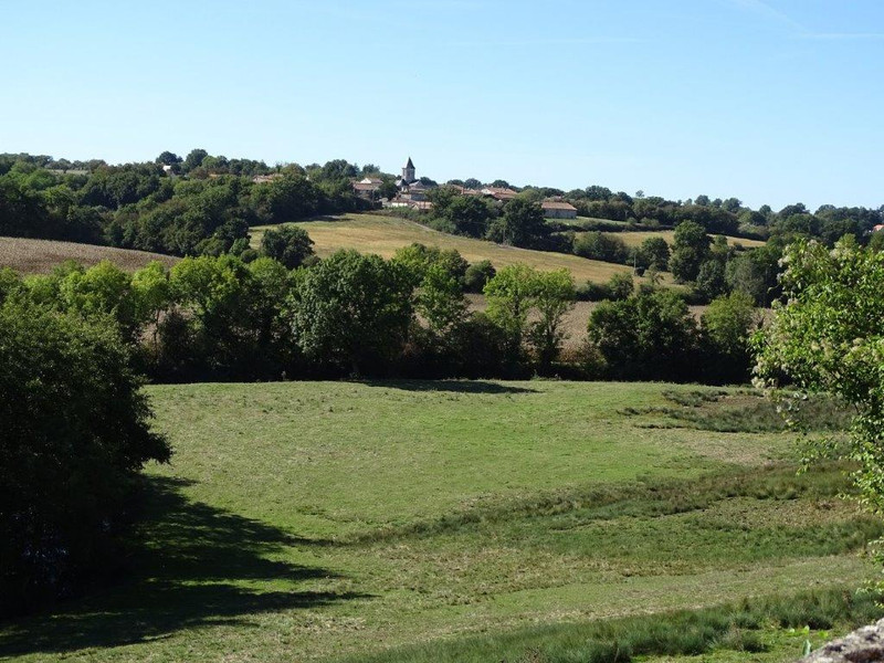 French property for sale in Chatain, Vienne - €162,000 - photo 2